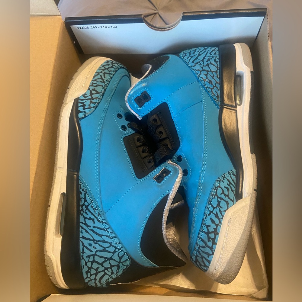 Light blue retro 3 Jordan’s